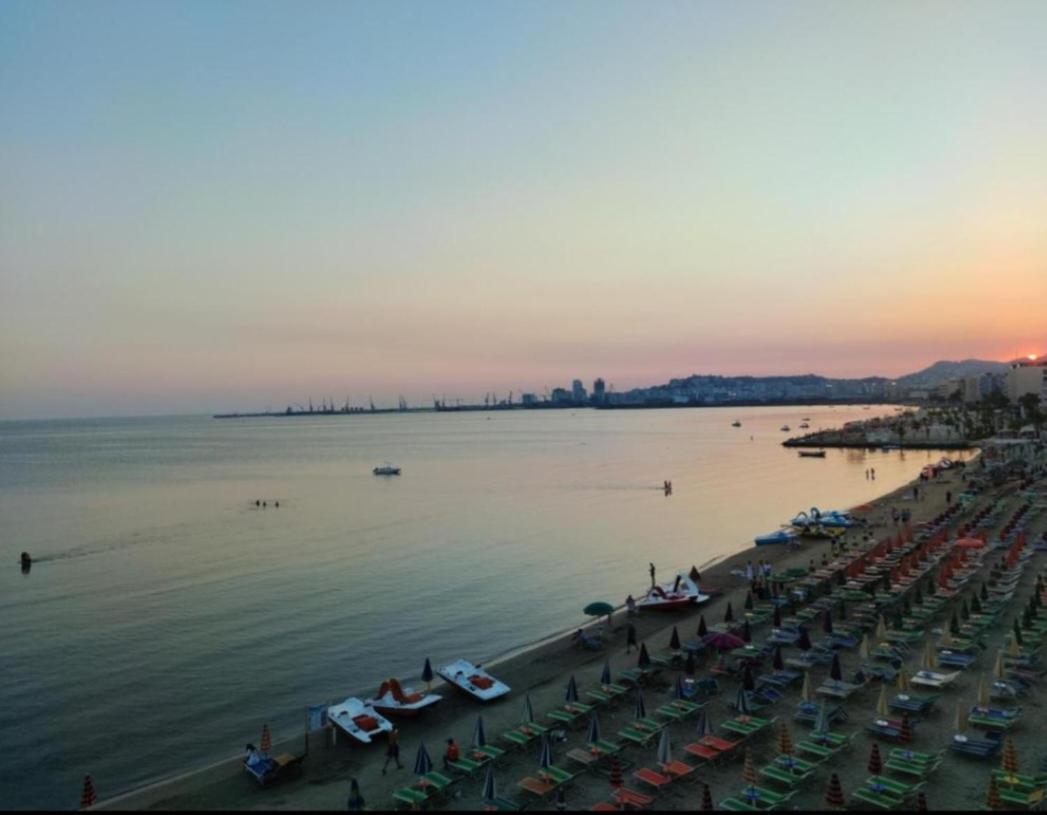 Blue Sky Apartaments Δυρράχιο Δωμάτιο φωτογραφία